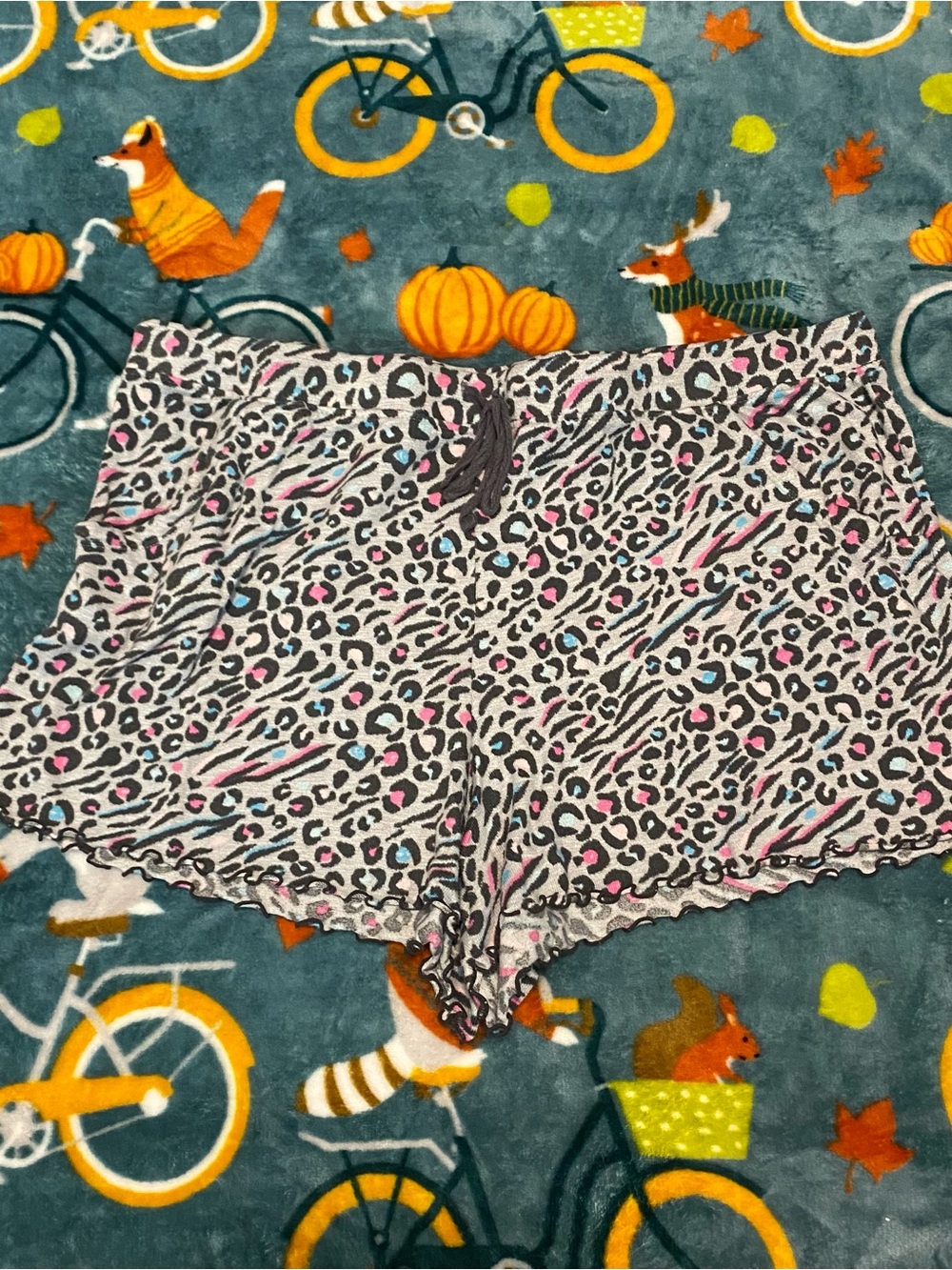 Pink/Blue Leopard Print Sleep Shorts Pajamas Gray Lettuce Trim Edges Pockets XL